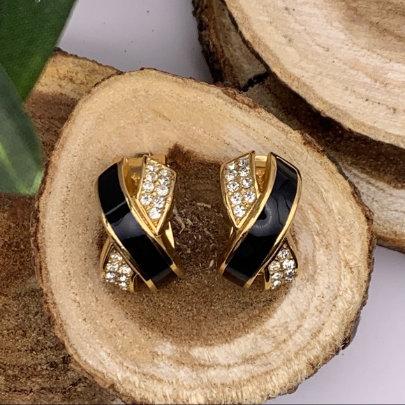 Dior Jewelry - ❤️‍🔥Vintage Christain Dior gold tone pave crystal & black enamel clip earrings.
